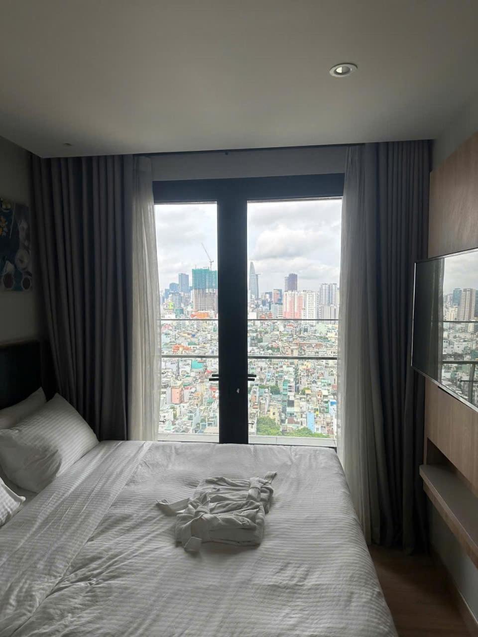 Lusso Suites - D1Mension & Zenity Residence, Sg'S Heart Thành Pho Ho Chí Minh Esterno foto